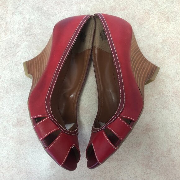 Kenneth Cole Reaction Red Leather Slip On Wedge Shoe Size 8 - Picture 7 of 12
